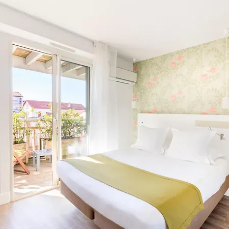Kemaris Hotel 3*