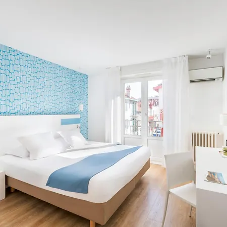 Kemaris Hotel 3*